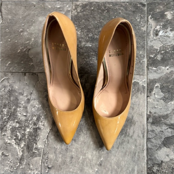 Stuart Weitzman Shoes - Stuart Weitzman Tan Patent Leather Pointed-Toe Pumps Size 6 M